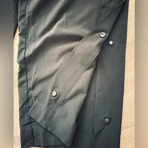 Athleta Black Ankle Cropped Pants - Fits up to size 4 - Picture 4 of 5